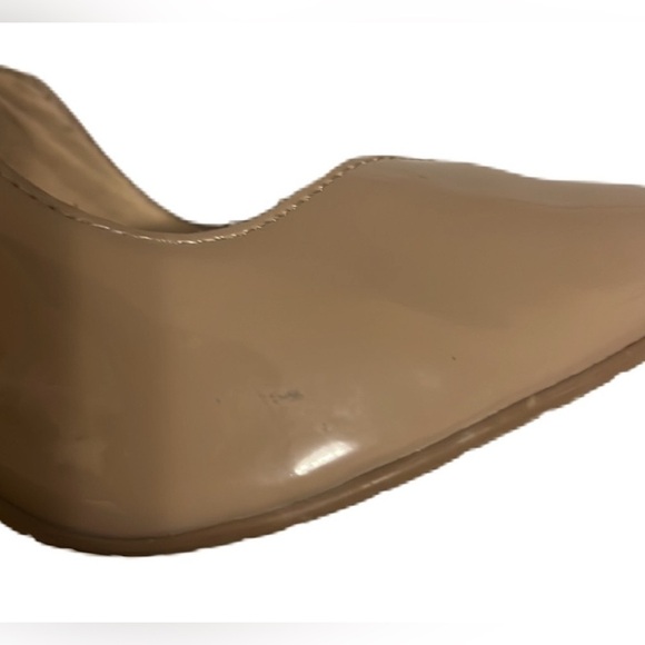 Super hot! GUC! Chinese Laundry Scalloped Pump Stiletto Nude Beige 4” Heels - Picture 5 of 7